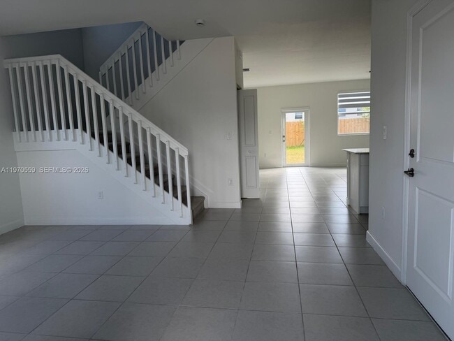 Building Photo - 2638 SE 9th St