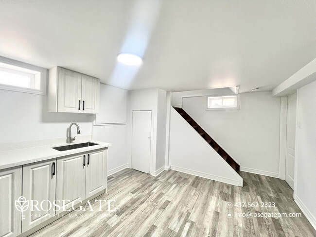 Building Photo - Spacious 2-Bedroom Basement Apartment with Parking in London