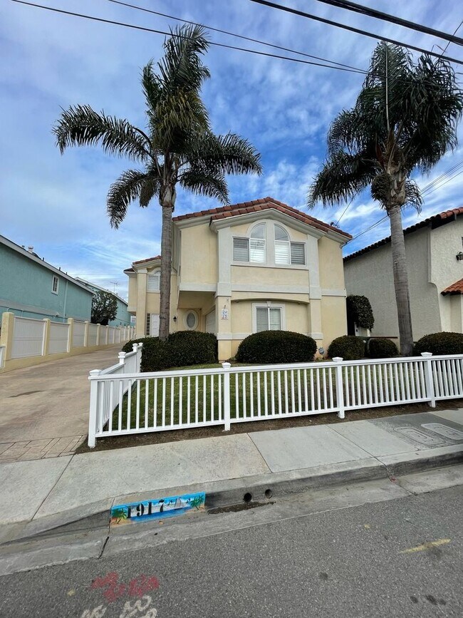 Foto del edificio - Beautiful Detached 4 bedroom, 2.5 Bath Tow...