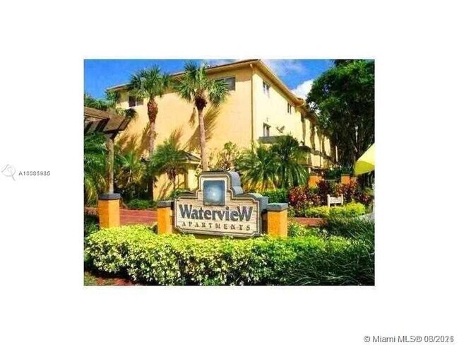 Foto del edificio - 8240 SW 149th Ct