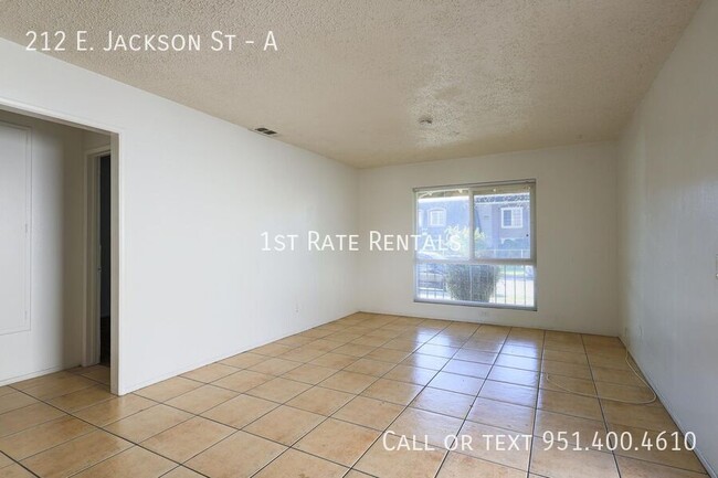 Photo - 212 E Jackson St Apartment