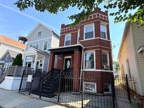 Building Photo - 1741 N Central Park Ave