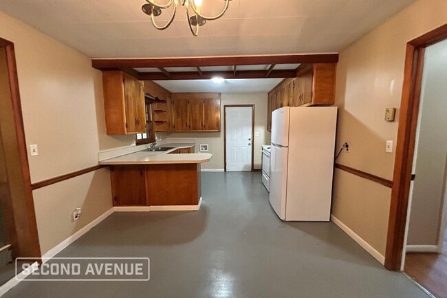Building Photo - 296 Channing Dr