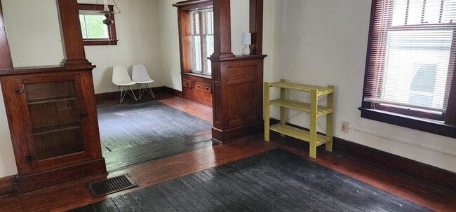 Building Photo - 314 Lathrop St