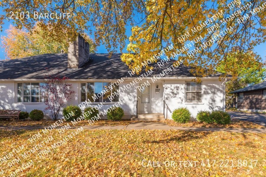Foto principal - CUTE 2 BEDROOM / 2 BATH DUPLEX IN GLENDALE...