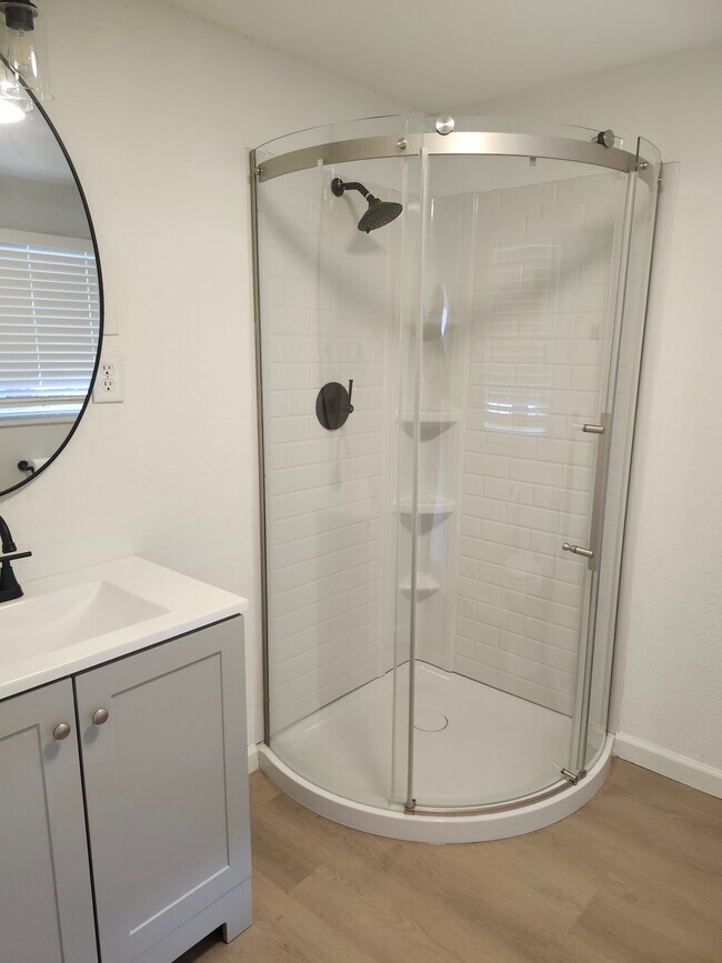 Foto del edificio - 1136 W Dakota Ave