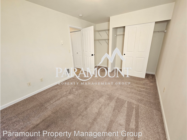 Building Photo - 4 br, 3.5 bath House - 941 NW Sawmill Ct