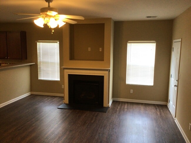 Building Photo - 1045 Brookgreen Ln