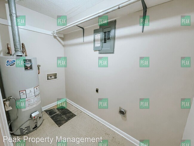 Foto del edificio - 3 br, 1 bath House - 202 Starlite Dr