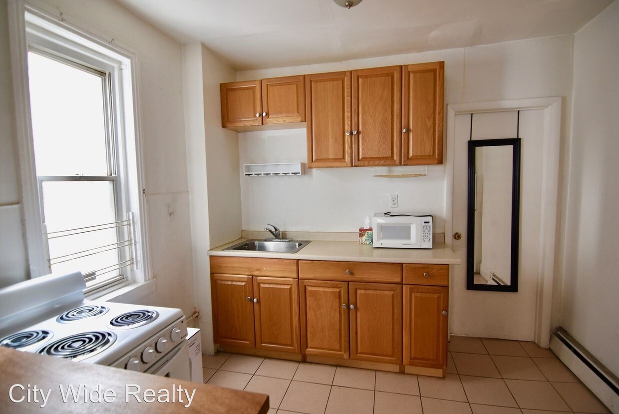 Primary Photo - 250 South St