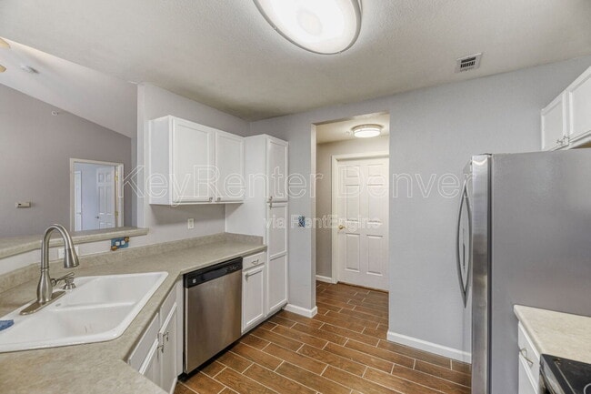 Foto del edificio - 7440 S Blackhawk St