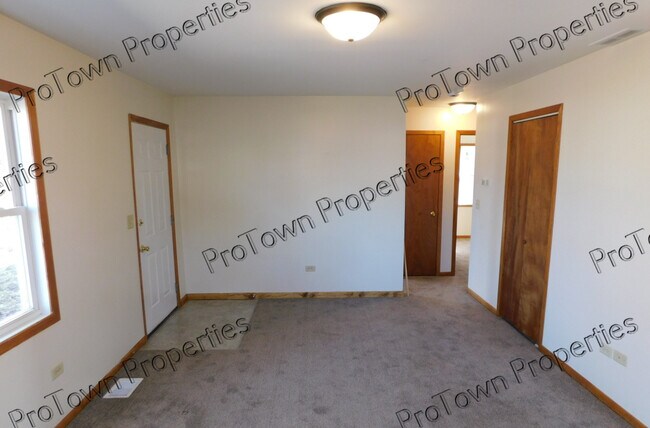 Building Photo - 208 Louis Rd