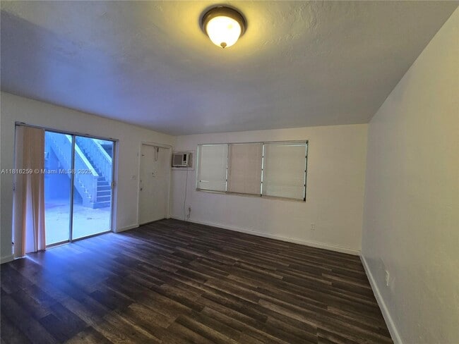 Foto del edificio - 16890 NE 21st Ave