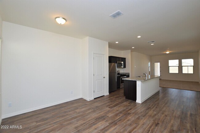 Building Photo - 302 W Mammoth Cave Dr