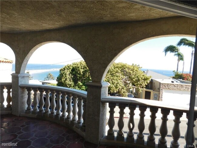 Building Photo - 2 br, 2 bath Condo - 3935 Bluff Pl Apt 1