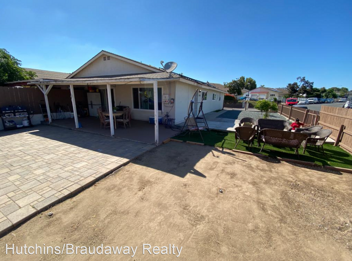 Primary Photo - 3 br, 2 bath House - 1966 Avenida De La Cruz