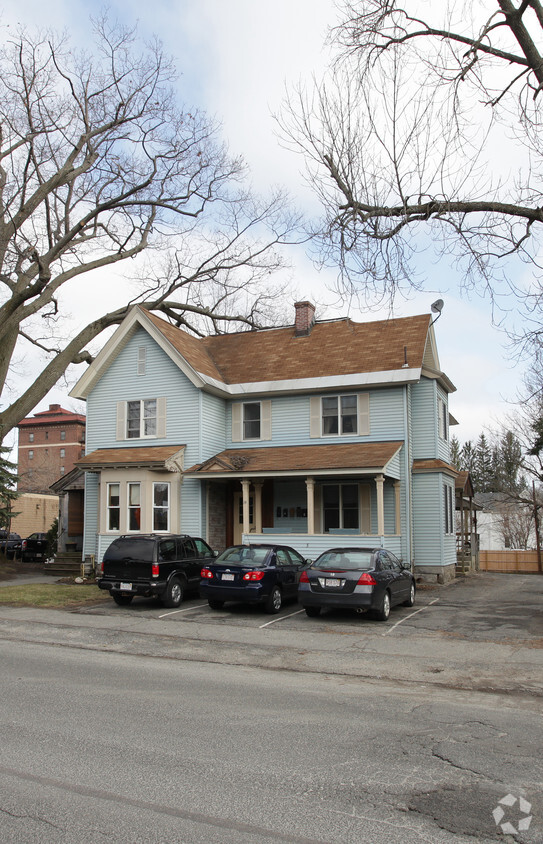 Foto principal - 19 Taconic St