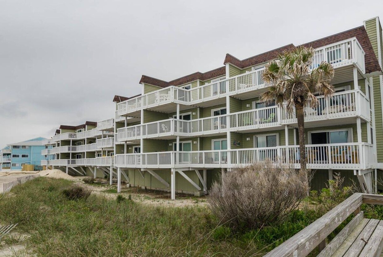 Primary Photo - 2110 Surfrider Ct