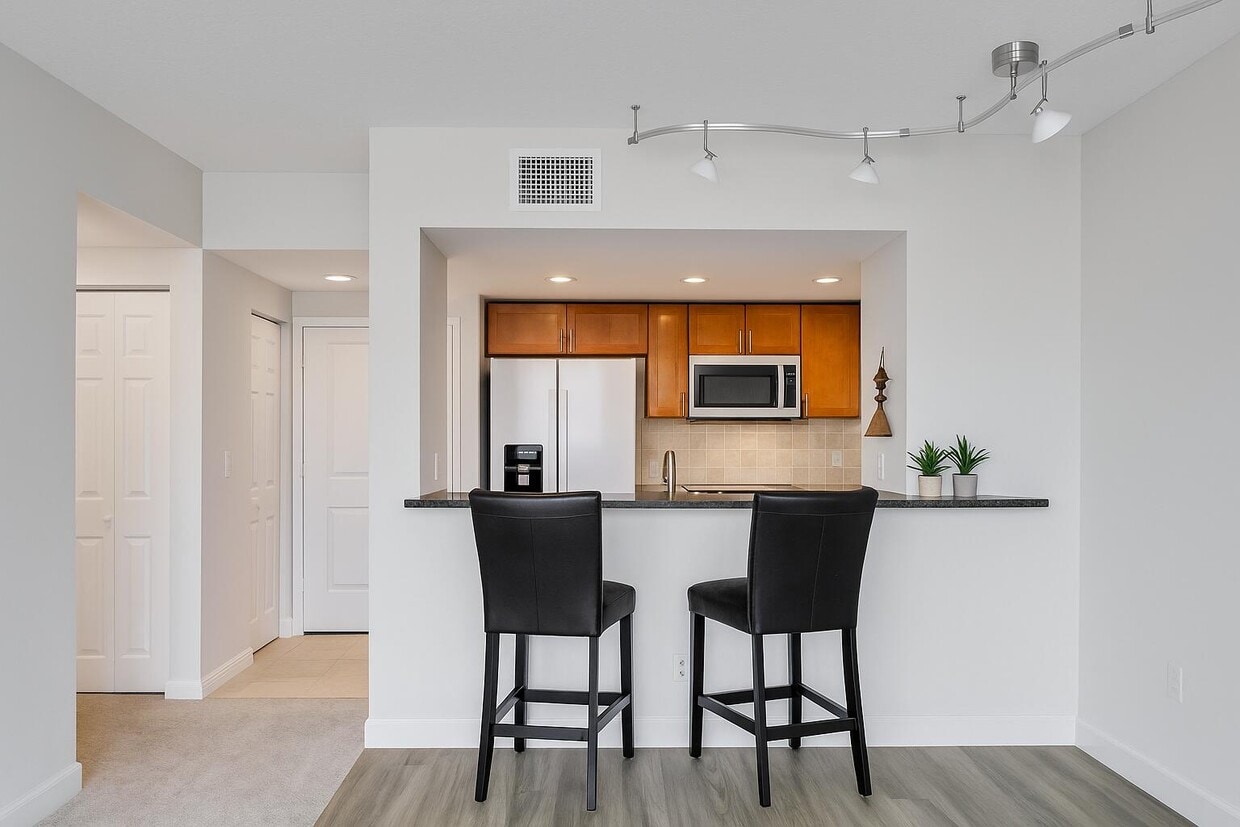Foto principal - 511 Lucerne Ave