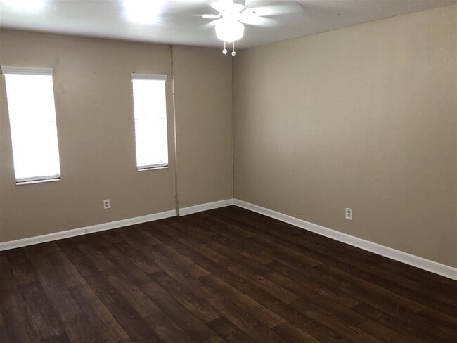 Foto del edificio - 1943 Dawsey St