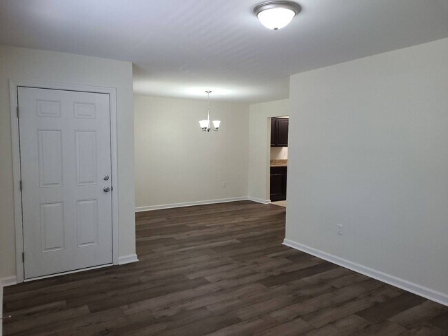 Building Photo - 6032 Brookwood Dr