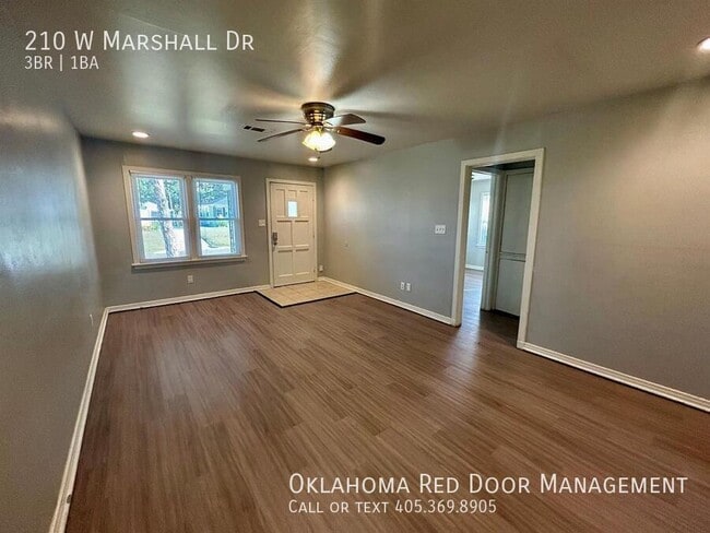 Building Photo - 210 W Marshall Dr