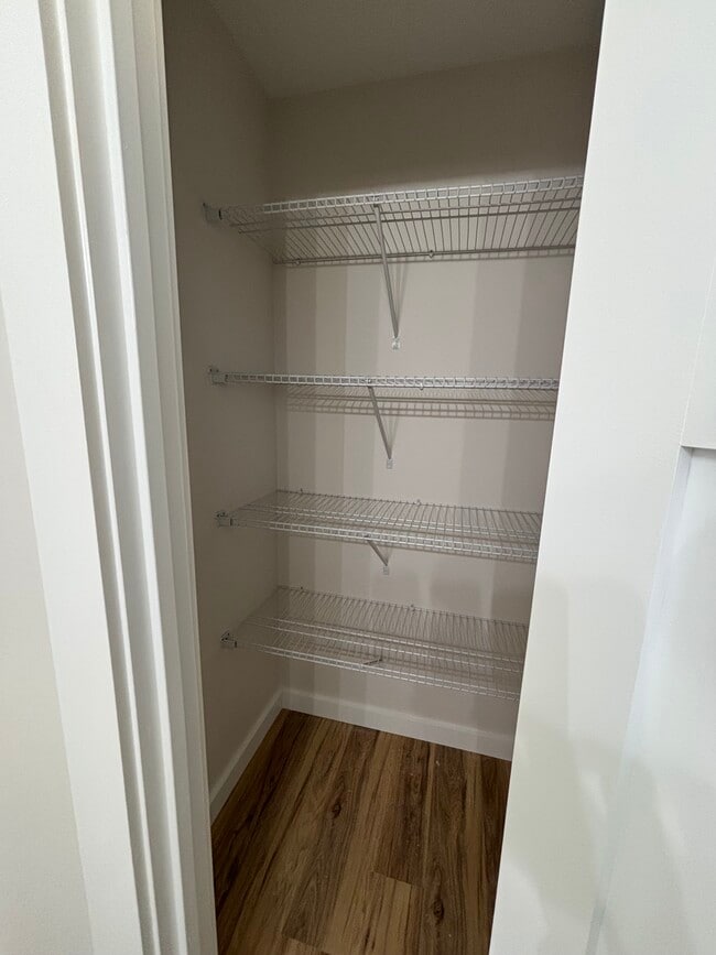 Foto del edificio - 20 Pond Rd