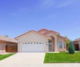 Building Photo - 1036 Willowcrest Dr
