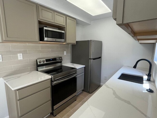 Building Photo - 9515 Aberdeen Way