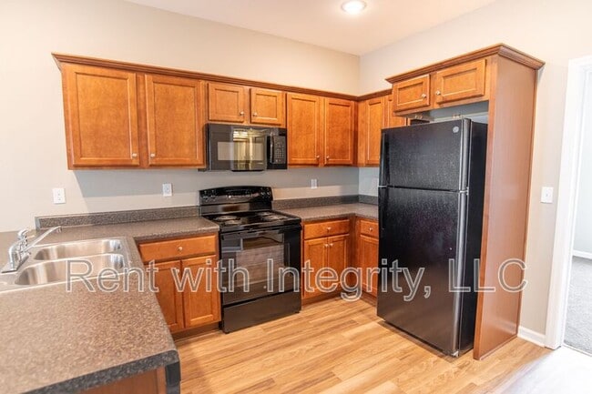 Building Photo - 2204 Del Carmel Way