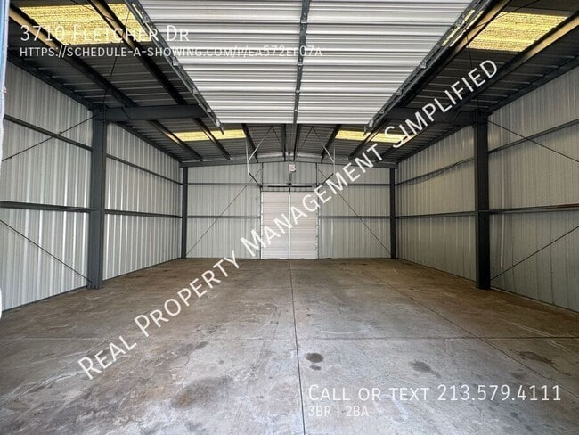 Building Photo - 3710 Fletcher Dr