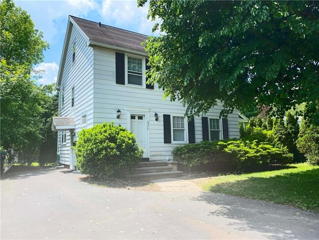 Building Photo - 2577 Elmwood Ave