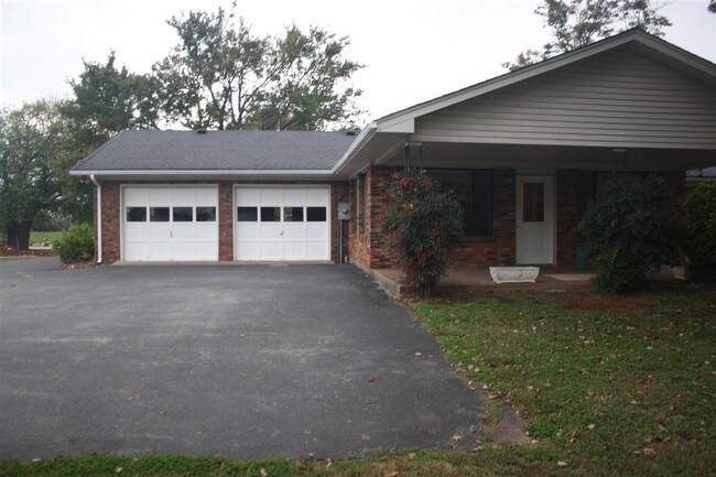 Foto del edificio - 7848 Nashville Rd
