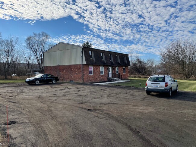 Building Photo - 4281 Cemetery Rd