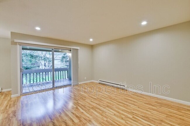 Foto del edificio - 505 Cypress Point Dr