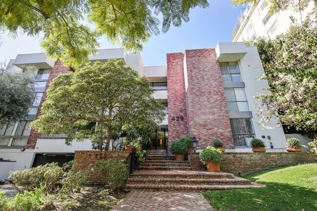 Foto del edificio - 429 N Oakhurst Dr