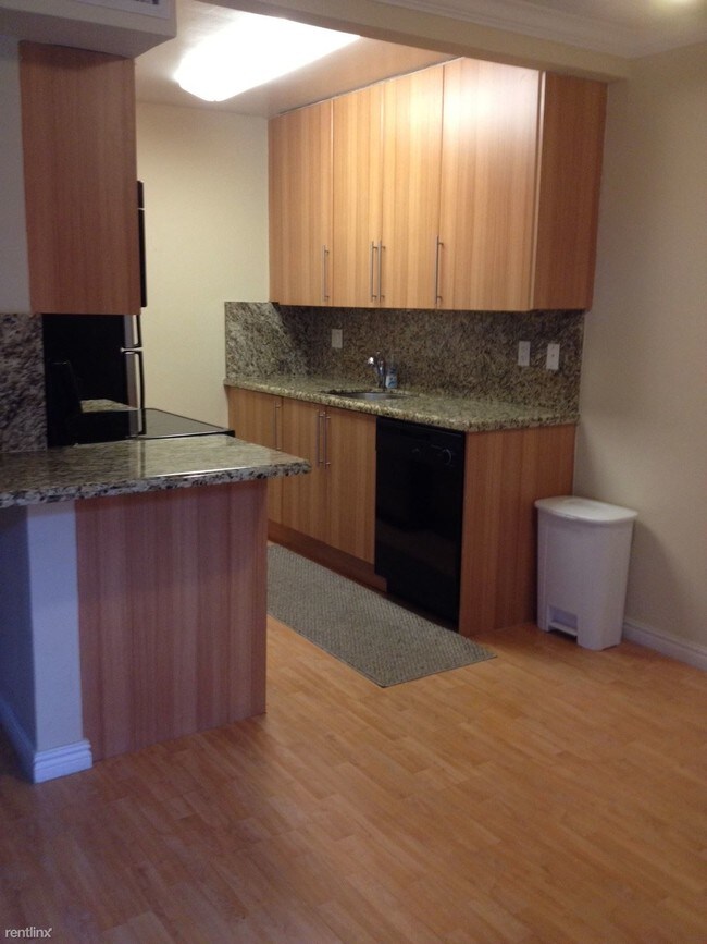 Foto del edificio - 2 br, 1 bath Condo - Tudor Manor 1125 208
