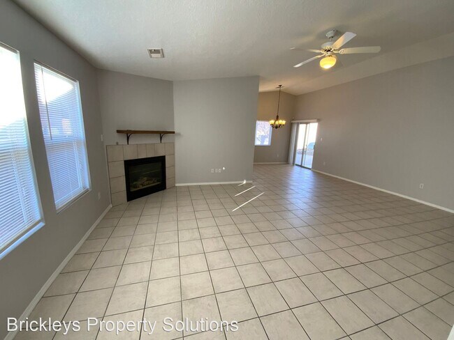 Building Photo - 3 br, 2 bath House - 10601 Rio Del Sole Ct NW