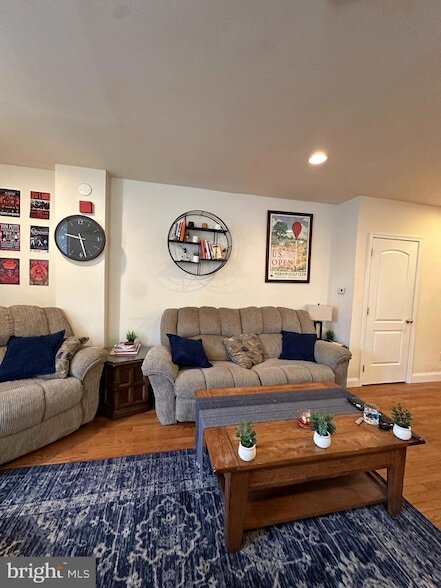 Photo - 3900 Terrace St Apartment