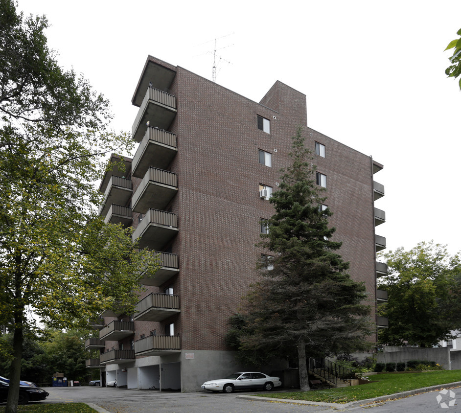 Building Photo - Collier Terrace