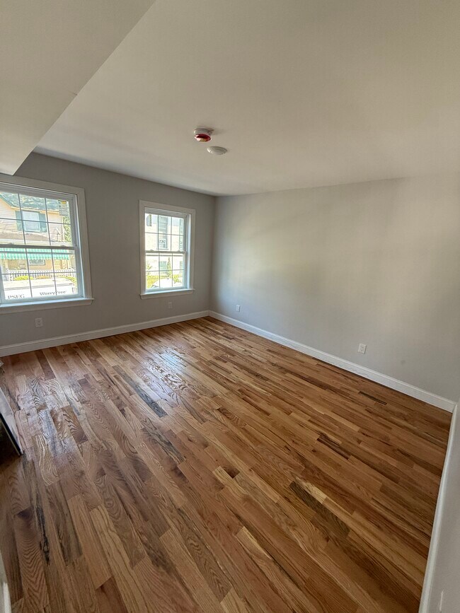 Dormitorio 2 - 51 N Maple Ave