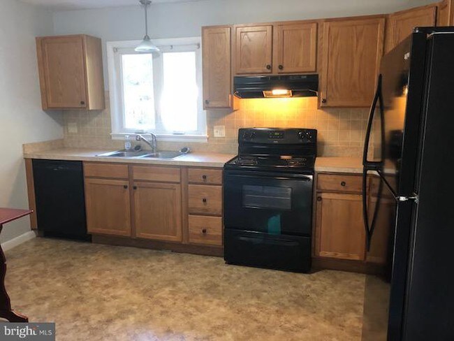 Building Photo - 602 Sherwood Cir