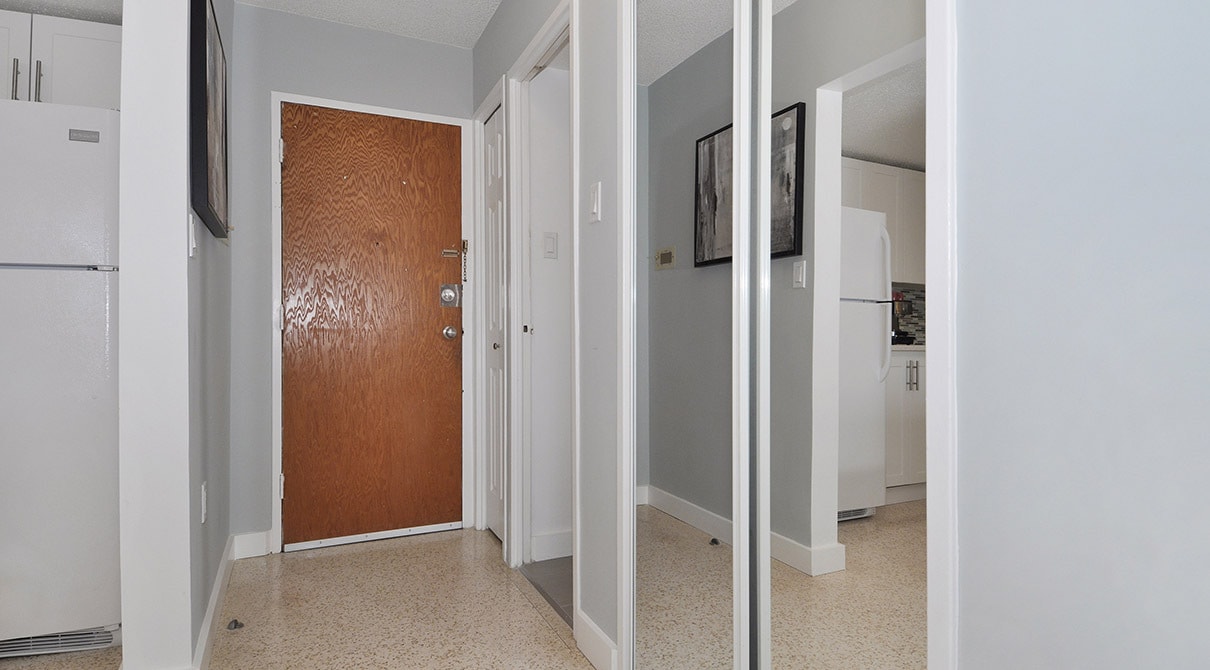 Photo du bâtiment - Crystal Arms