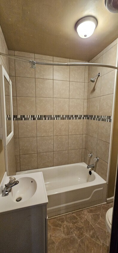 Foto principal - 110 1/2 E Jefferson St