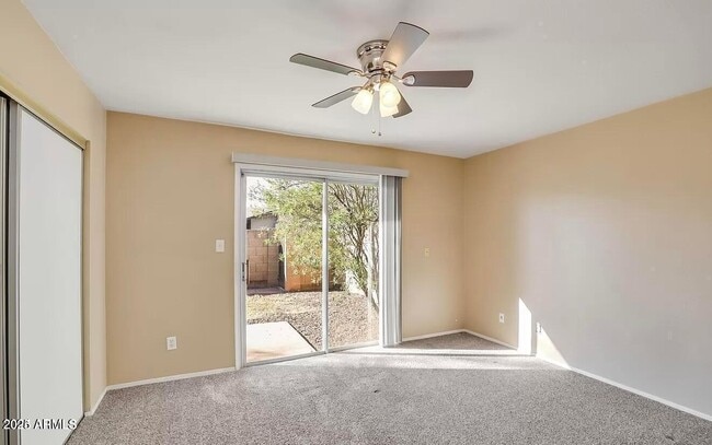 Building Photo - 1401 E El Parque Dr