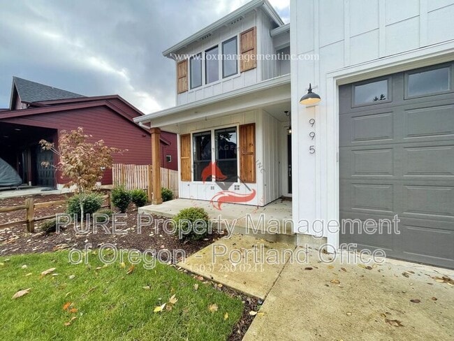 Building Photo - 995 SE Olive Way