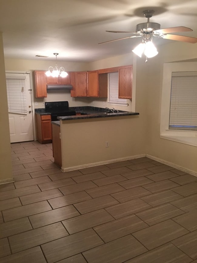 Building Photo - 6470 Wellington Chase Ct