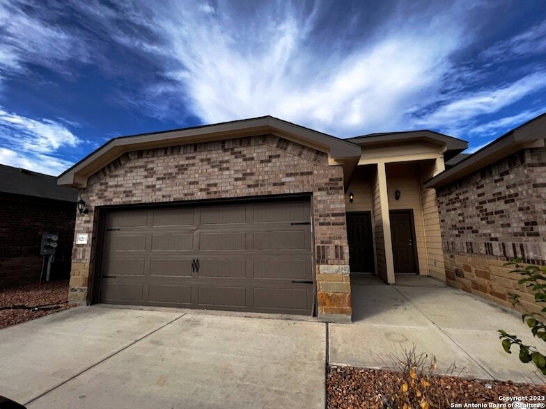 Primary Photo - 9229 Groff Lndg