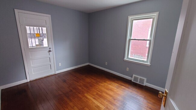 Building Photo - 12886 Riad St
