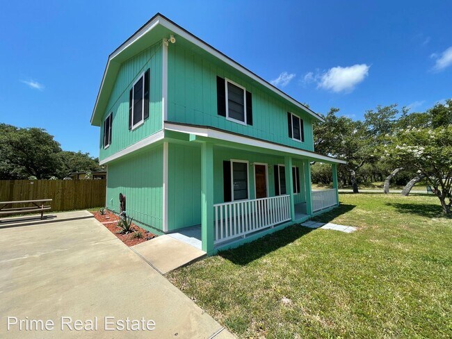 Building Photo - 3 br, 1.5 bath House - 121 W. Linden St